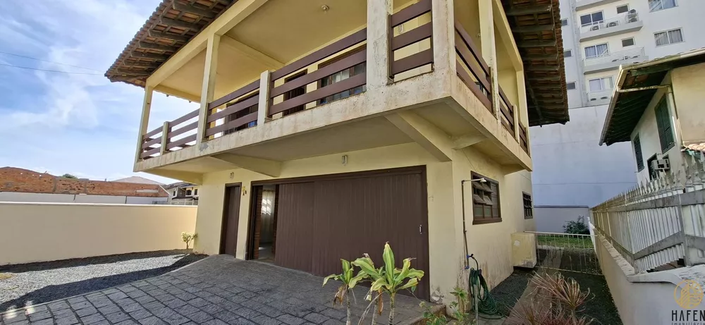 Sobrado, 3 quartos, 250 m² - Foto 1