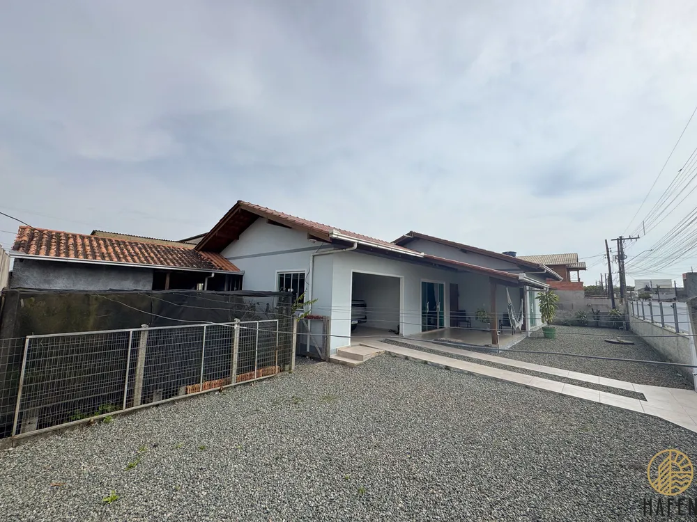Casa, 4 quartos, 245 m² - Foto 1