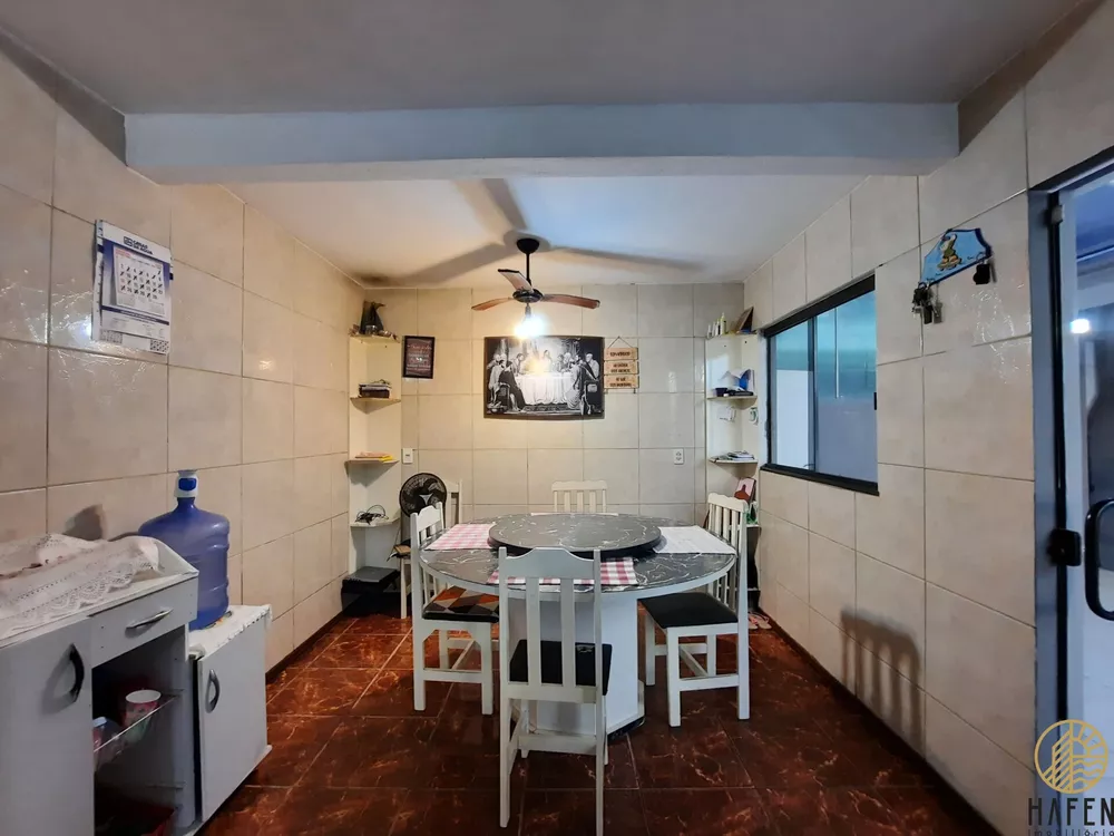 Casa, 4 quartos, 305 m² - Foto 1
