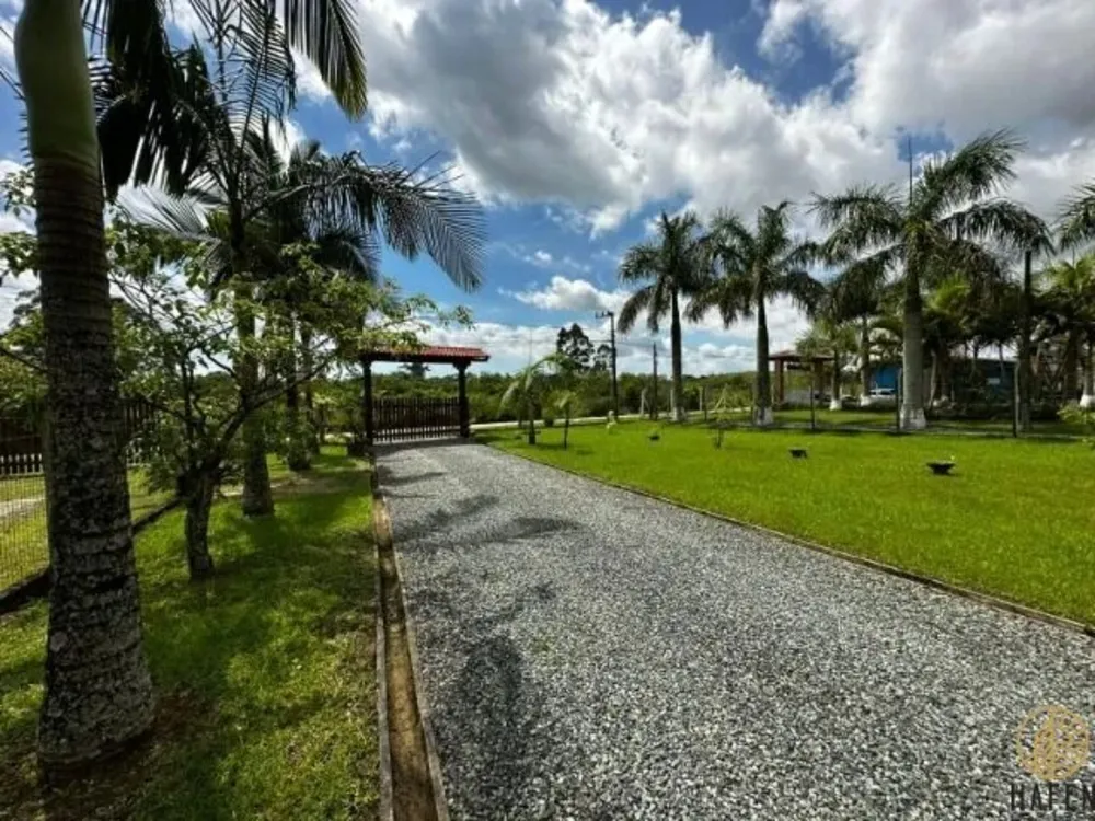 Chácara, 3 quartos, 2500 m² - Foto 1