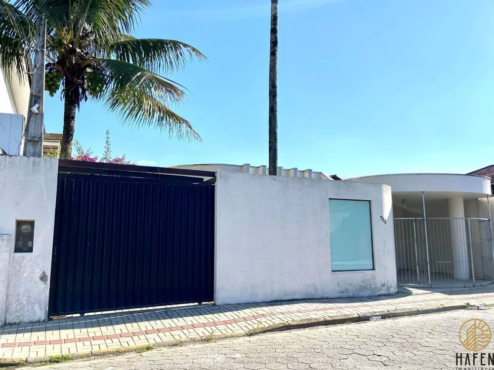 Casa, 1 quarto, 243 m² - Foto 3