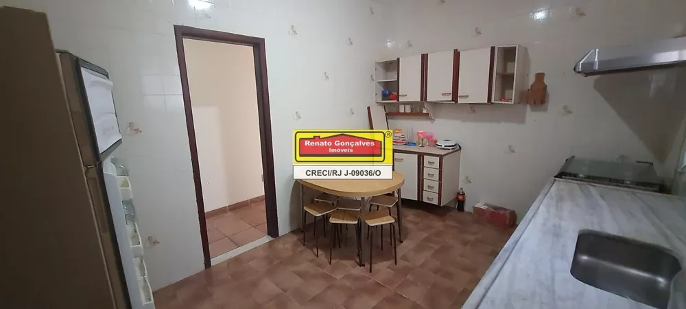 Casa à venda com 3 quartos, 600m² - Foto 7