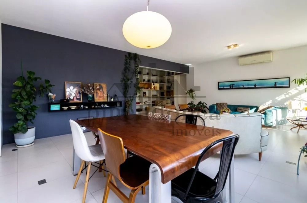 Apartamento, 3 quartos, 230 m² - Foto 2