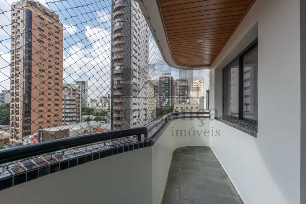 Apartamento à venda com 3 quartos, 120m² - Foto 2