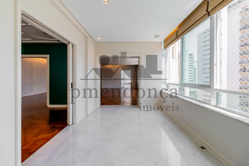 Apartamento à venda com 4 quartos, 452m² - Foto 2