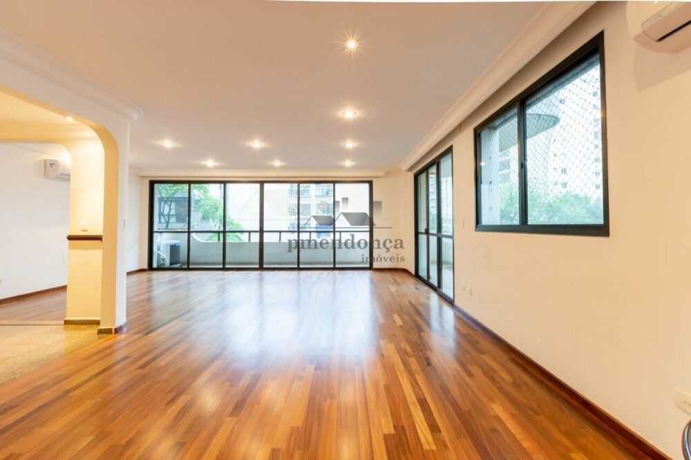 Apartamento, 4 quartos, 213 m² - Foto 1