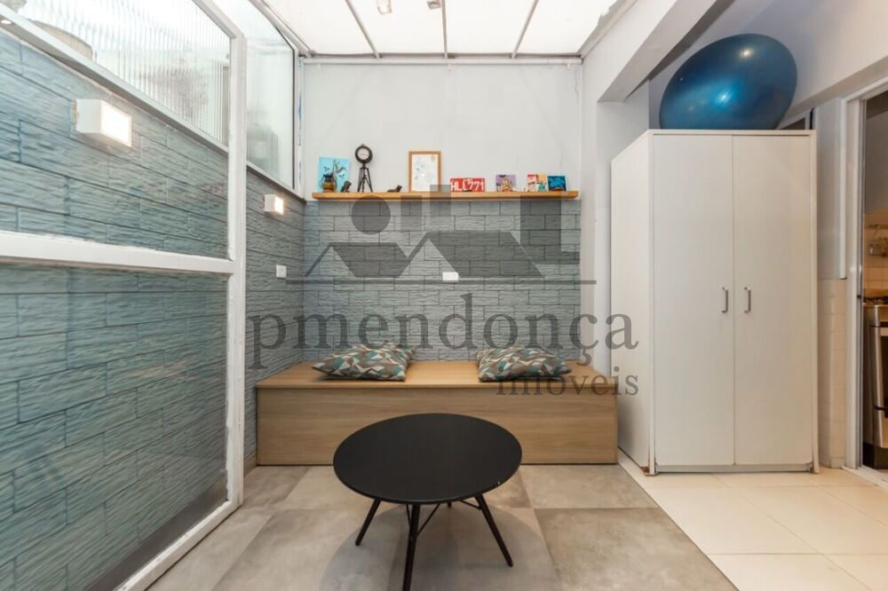 Apartamento à venda com 1 quarto, 65m² - Foto 2