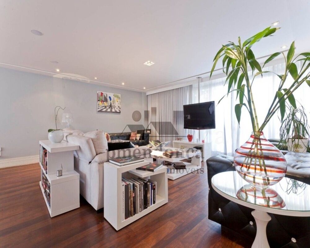 Apartamento, 3 quartos, 247 m² - Foto 1