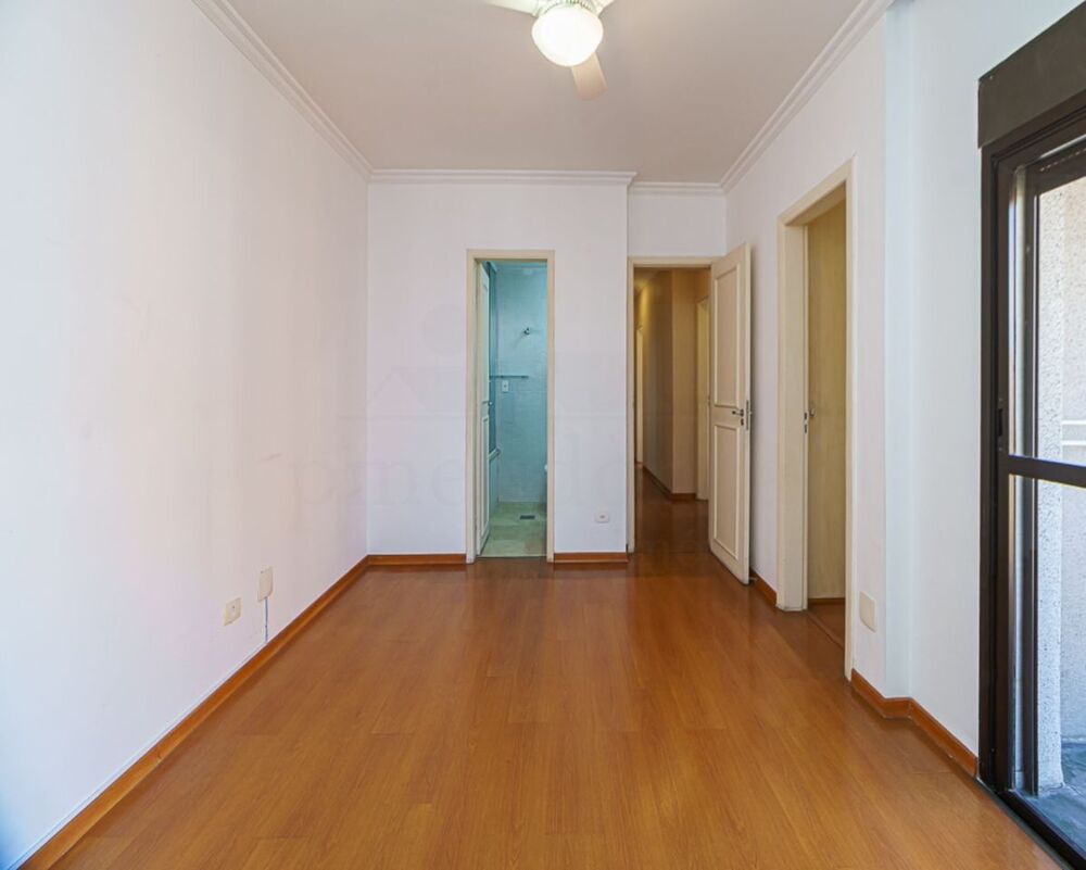 Apartamento à venda com 4 quartos, 140m² - Foto 3