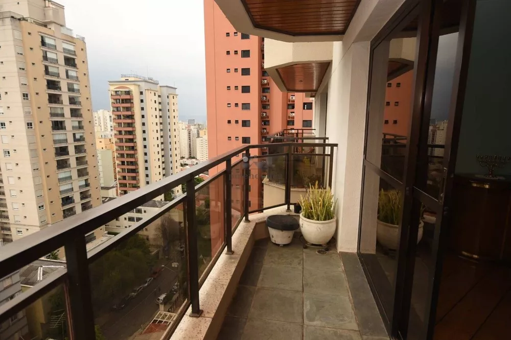 Apartamento à venda com 4 quartos, 140m² - Foto 3