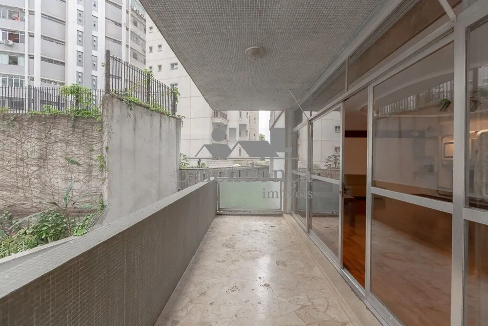 Apartamento, 3 quartos, 240 m² - Foto 1