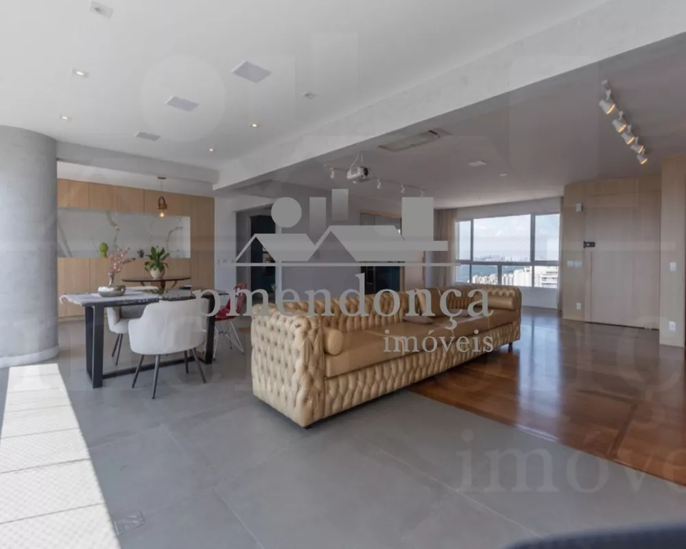 Apartamento à venda com 3 quartos, 235m² - Foto 1