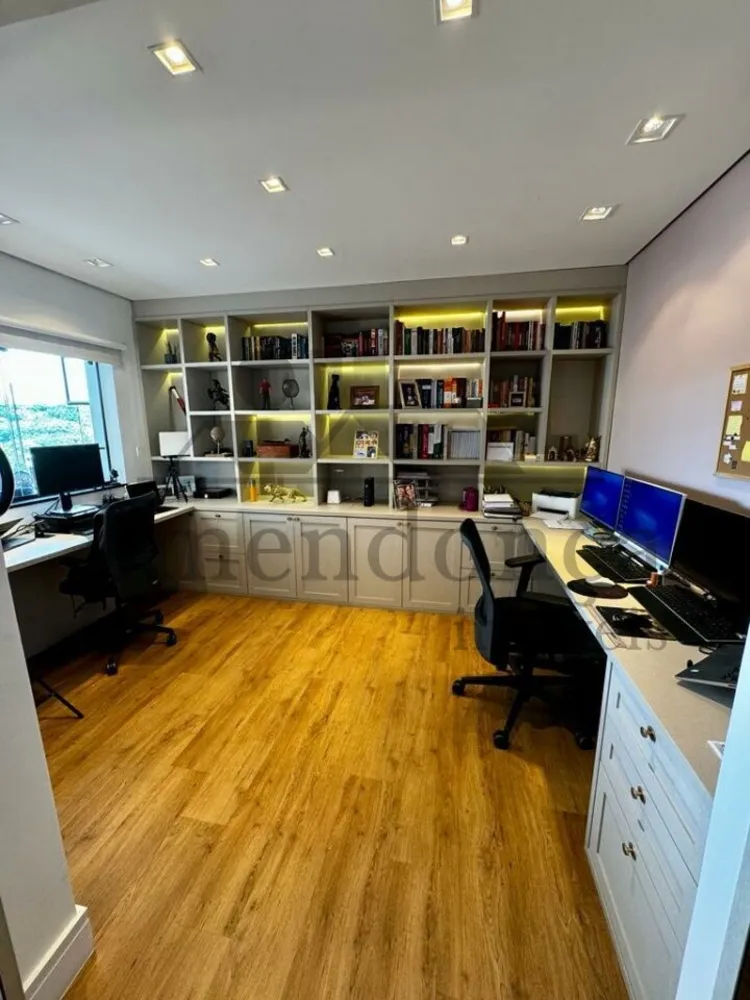 Apartamento, 3 quartos, 209 m² - Foto 1