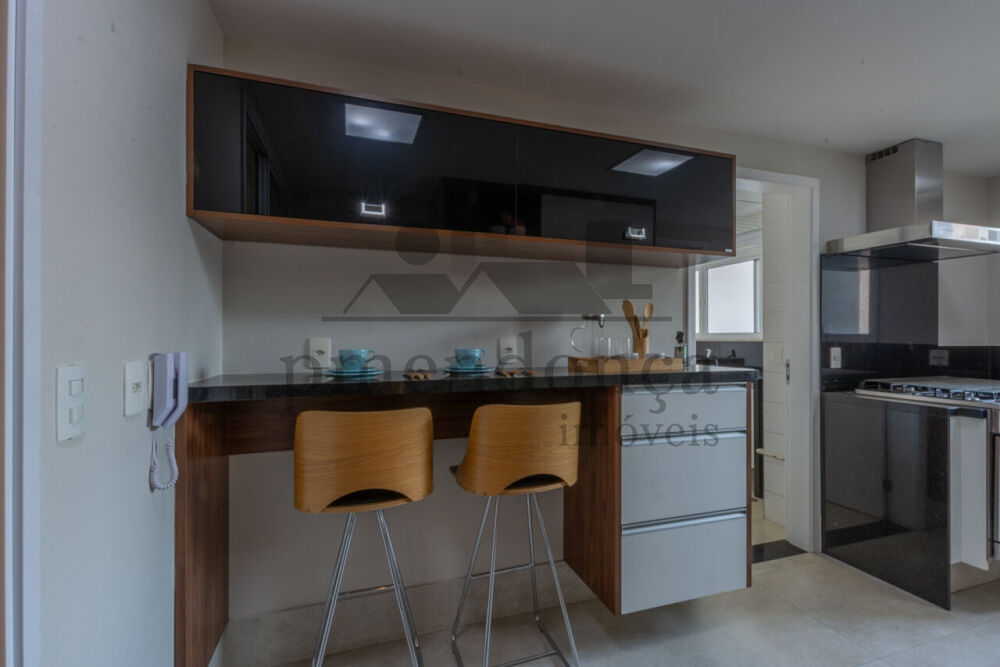 Apartamento, 3 quartos, 190 m² - Foto 2