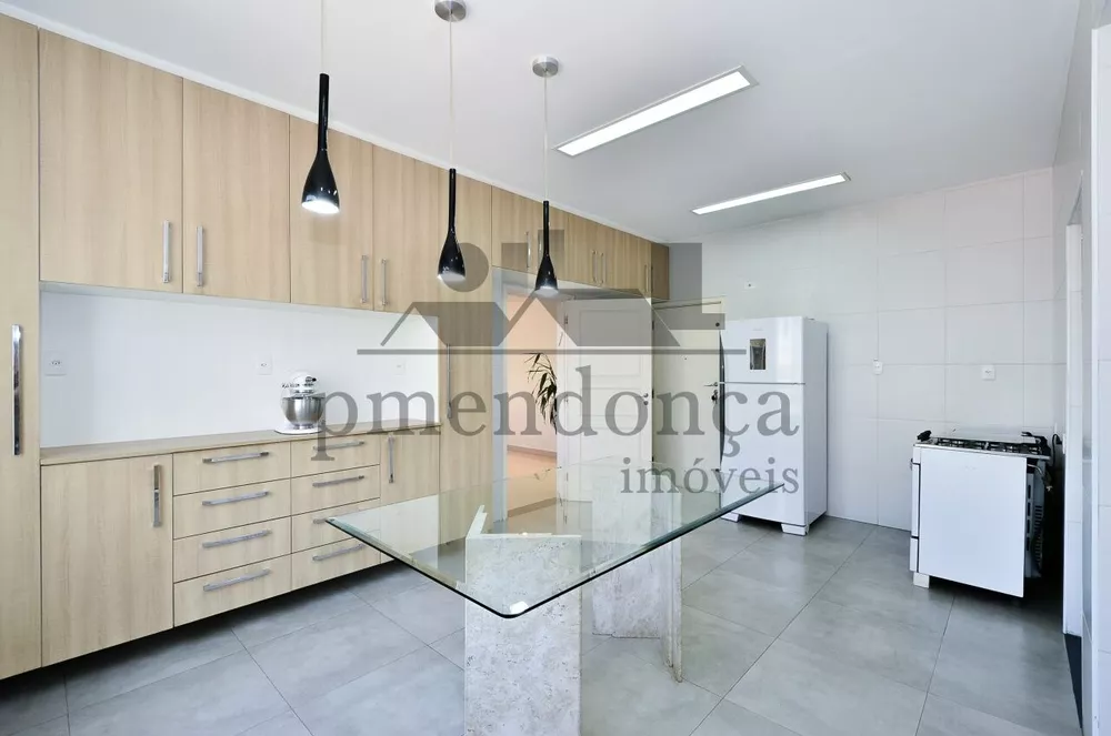 Apartamento à venda com 3 quartos, 191m² - Foto 13