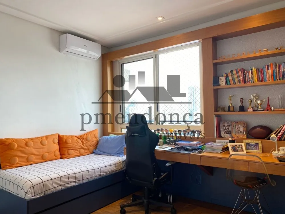 Apartamento, 3 quartos, 210 m² - Foto 1