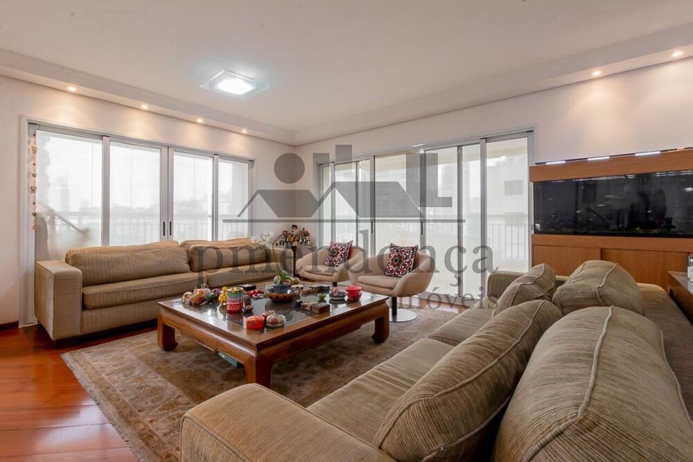 Apartamento à venda com 4 quartos, 250m² - Foto 2