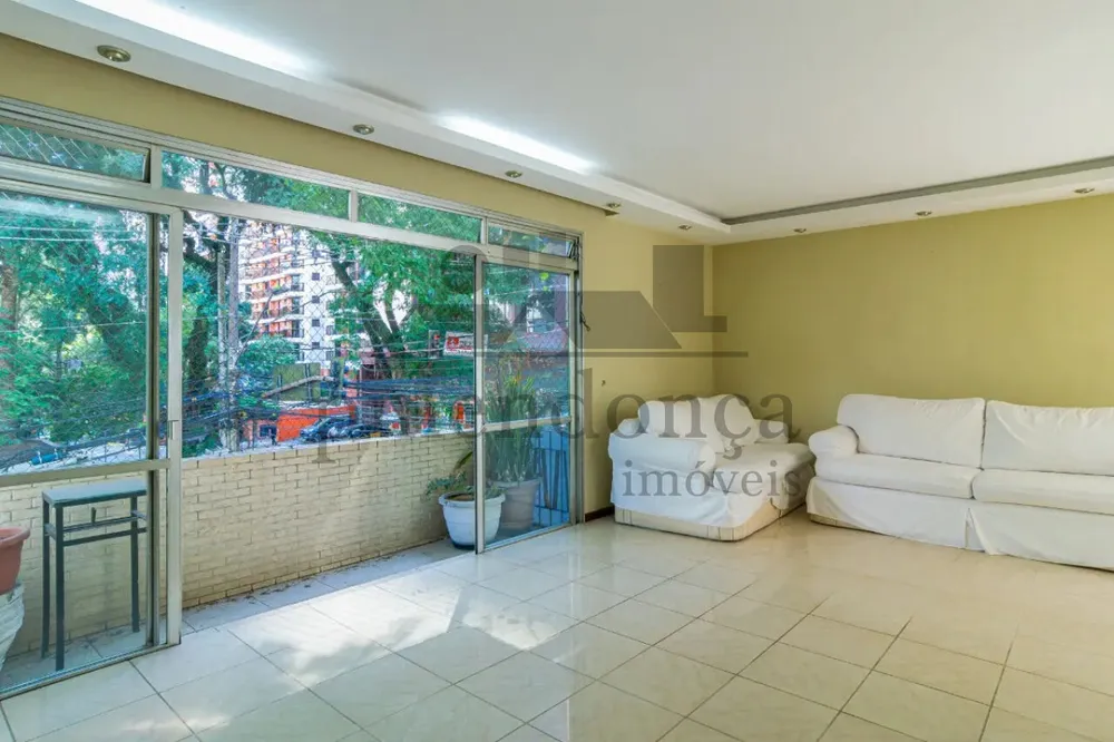 Apartamento, 3 quartos, 175 m² - Foto 1
