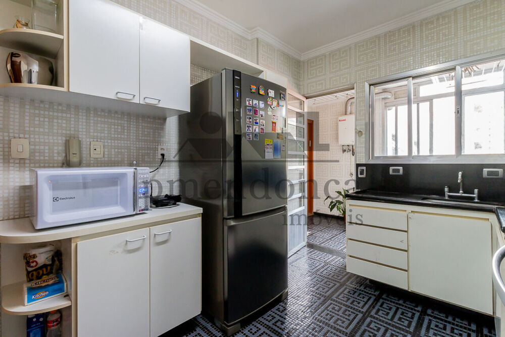 Apartamento à venda com 3 quartos, 155m² - Foto 11