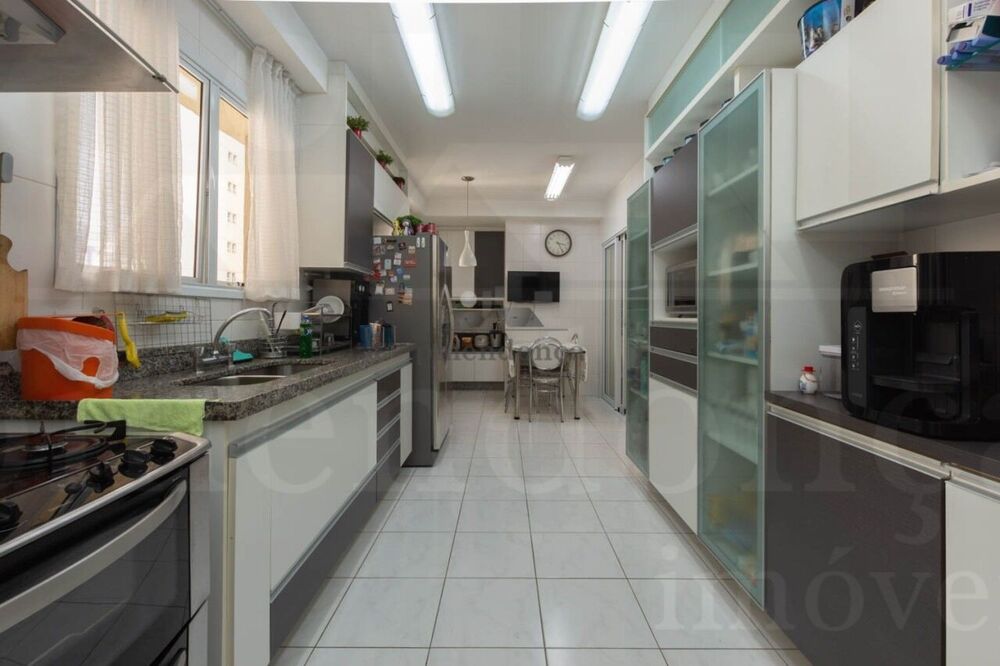 Apartamento, 4 quartos, 223 m² - Foto 11