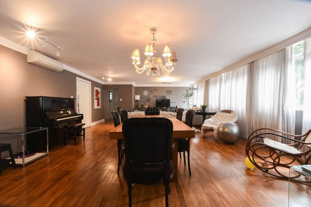 Apartamento, 3 quartos, 210 m² - Foto 1