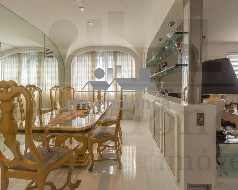 Apartamento, 3 quartos, 210 m² - Foto 1