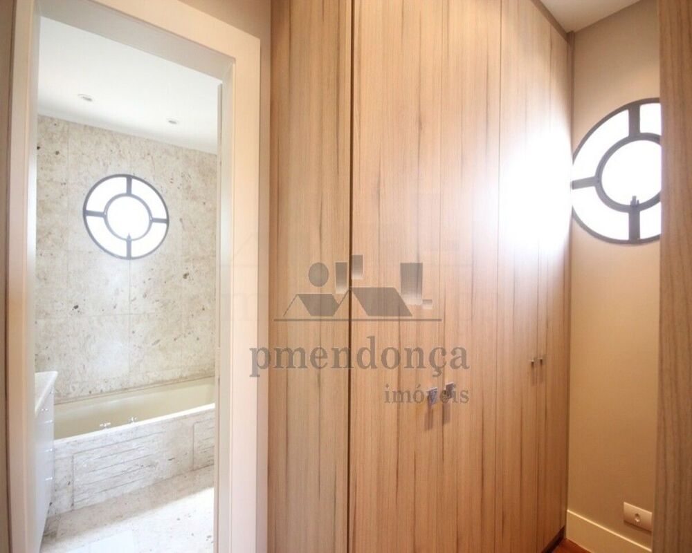 Apartamento, 3 quartos, 213 m² - Foto 1