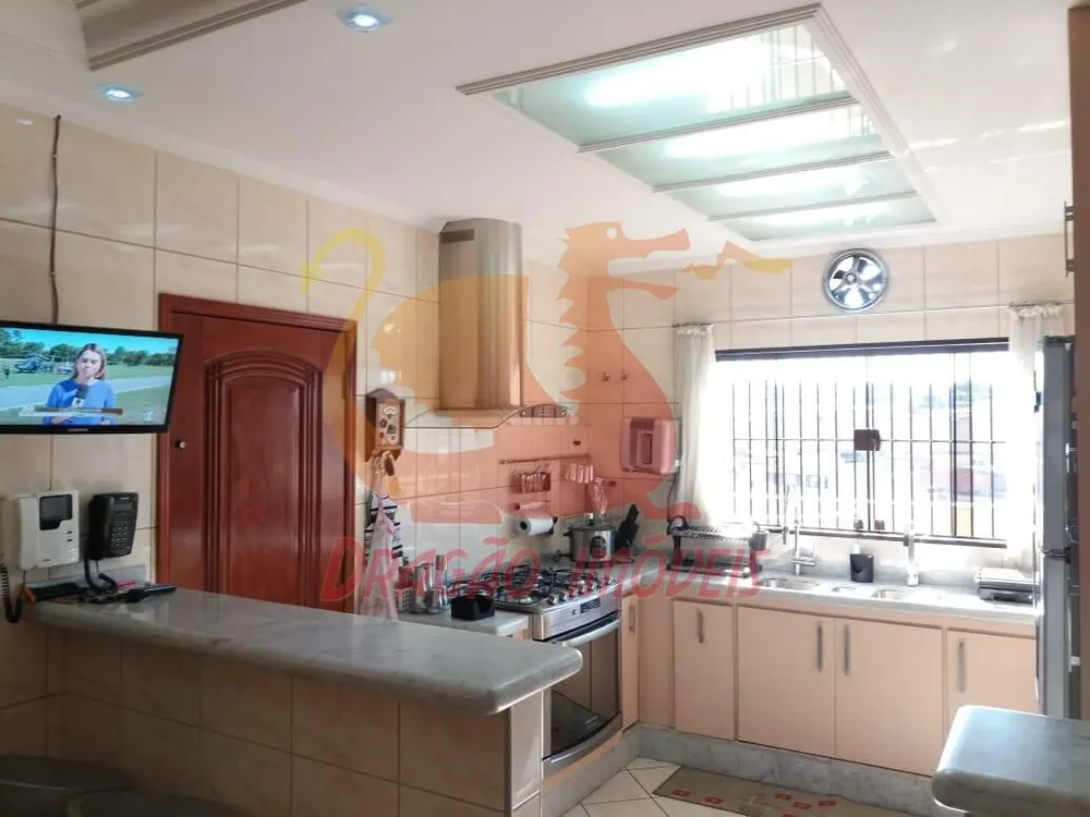 Casa, 3 quartos, 300 m² - Foto 1