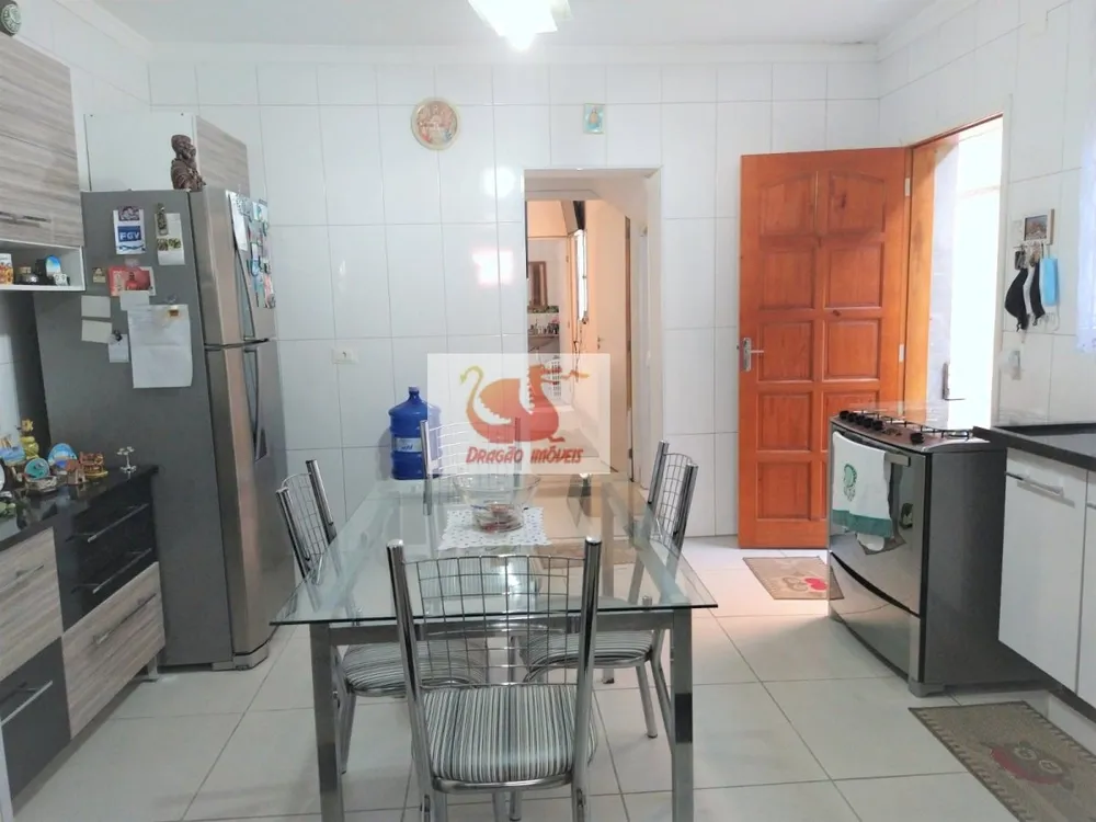 Casa, 4 quartos, 136 m² - Foto 1