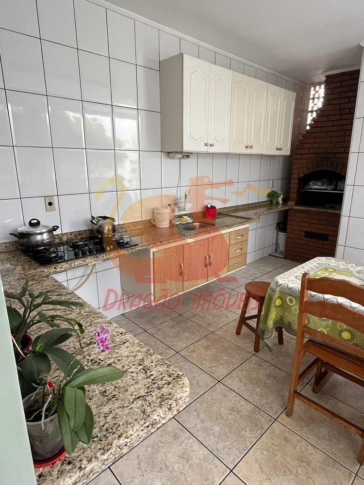 Casa, 4 quartos, 240 m² - Foto 4