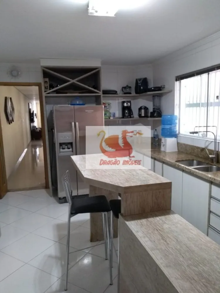 Casa, 3 quartos, 298 m² - Foto 1