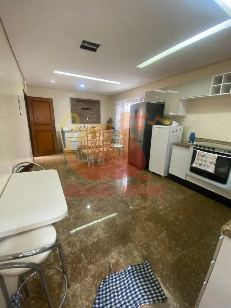 Casa, 3 quartos, 280 m² - Foto 1