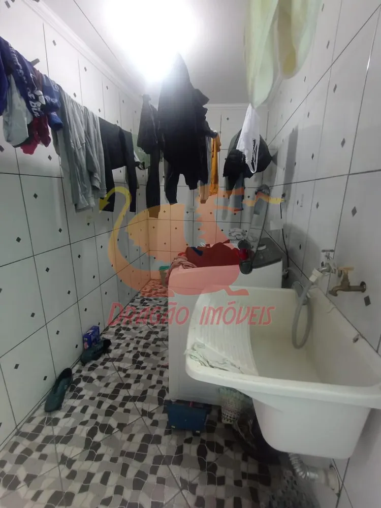 Casa, 3 quartos, 222 m² - Foto 2