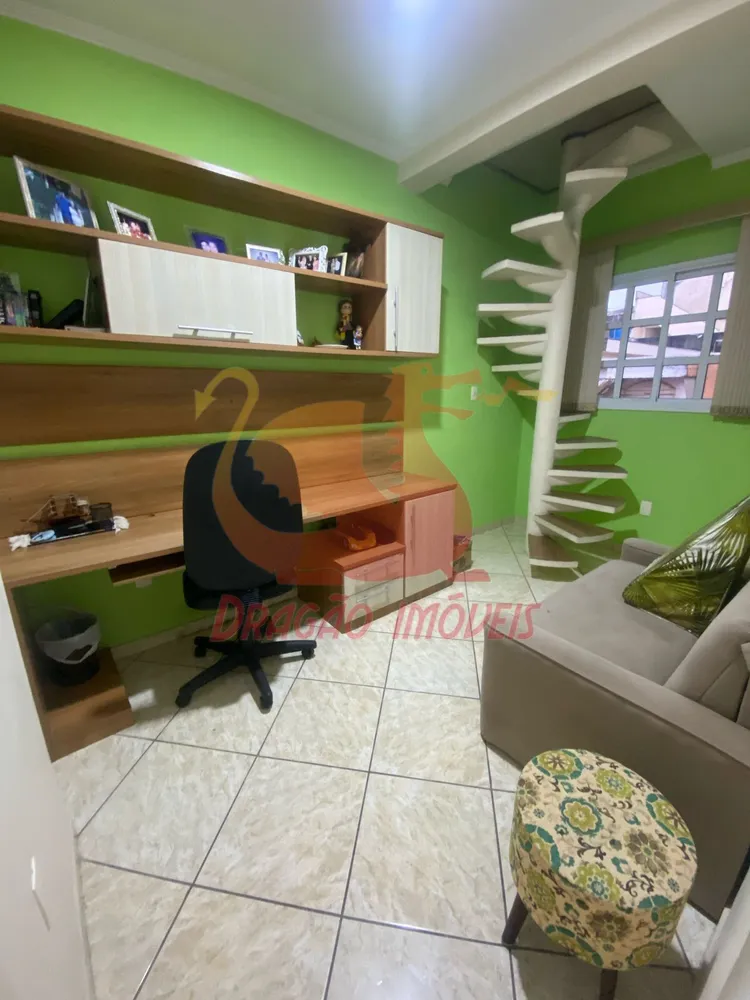 Casa, 4 quartos, 230 m² - Foto 2