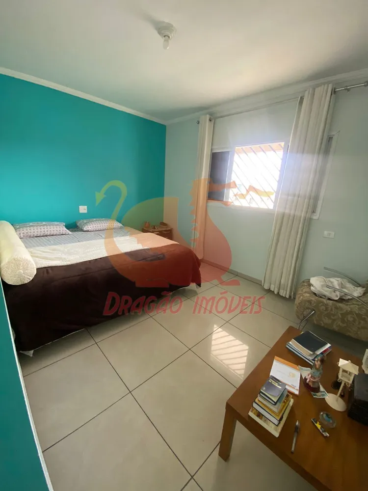 Casa, 4 quartos, 210 m² - Foto 1