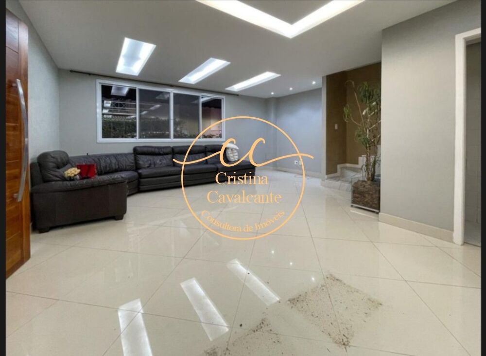 Casa à venda com 4 quartos, 180m² - Foto 2