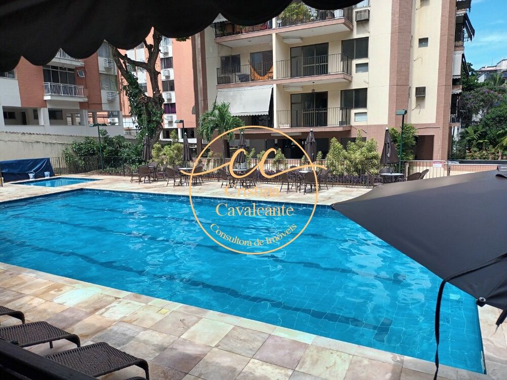 Apartamento à venda com 2 quartos, 70m² - Foto 11