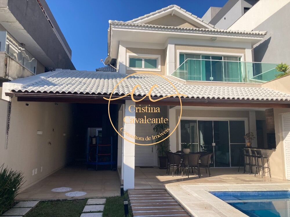 Casa à venda com 4 quartos, 248m² - Foto 1