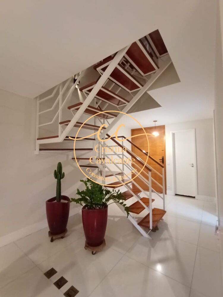 Casa à venda com 5 quartos, 209m² - Foto 3