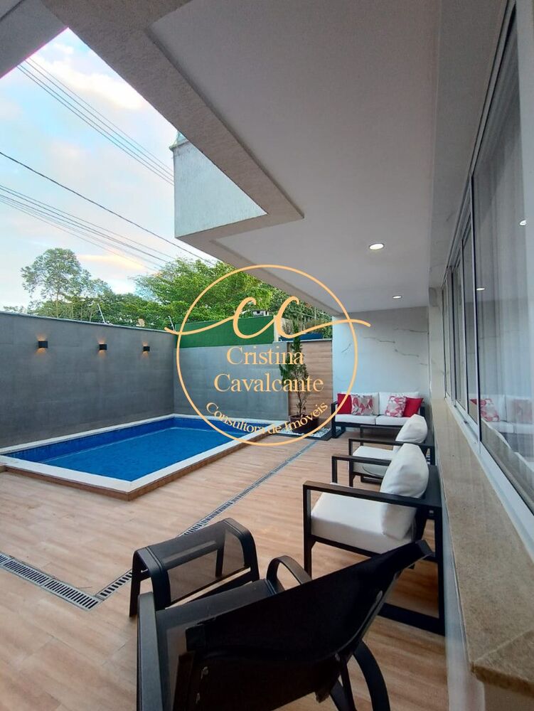 Casa à venda com 5 quartos, 209m² - Foto 4