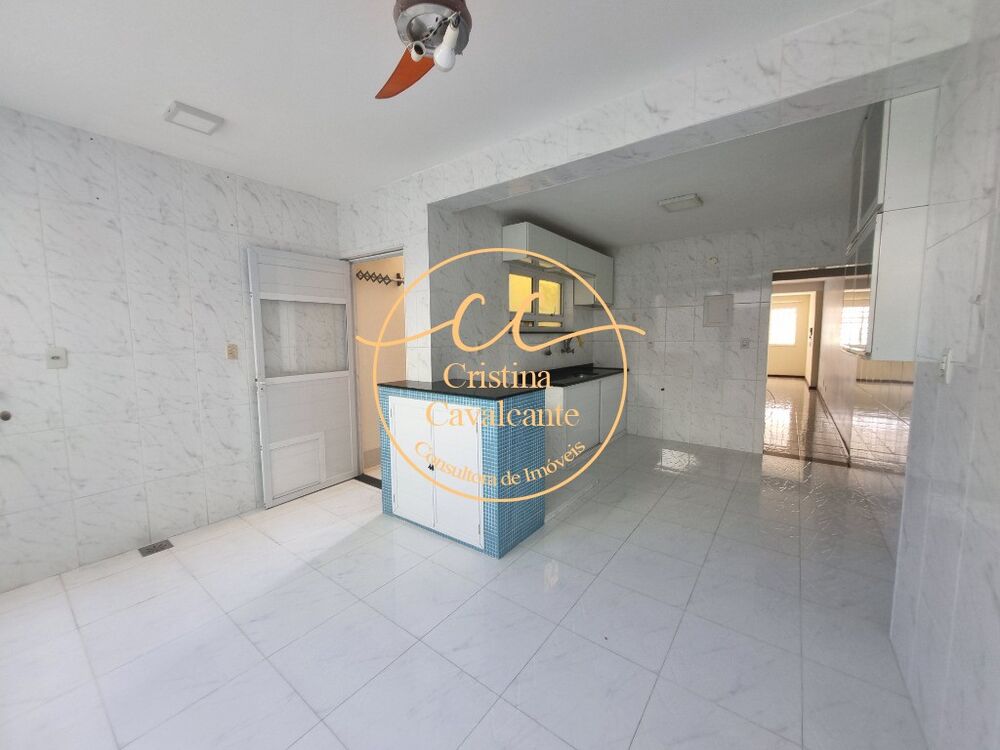 Casa à venda com 2 quartos, 100m² - Foto 8