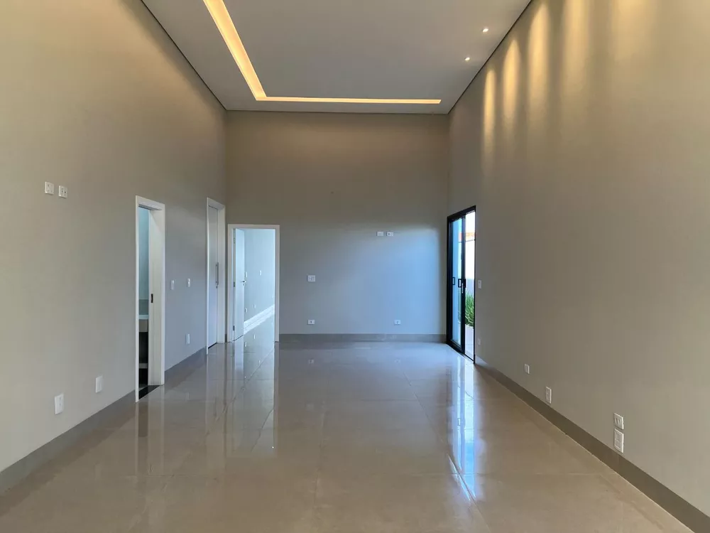 Casa de Condomínio à venda com 3 quartos, 217m² - Foto 3