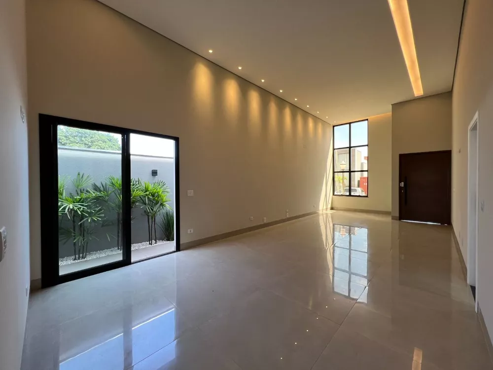 Casa de Condomínio à venda com 3 quartos, 217m² - Foto 4