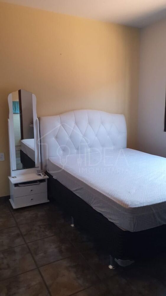 Casa, 5 quartos, 216 m² - Foto 2