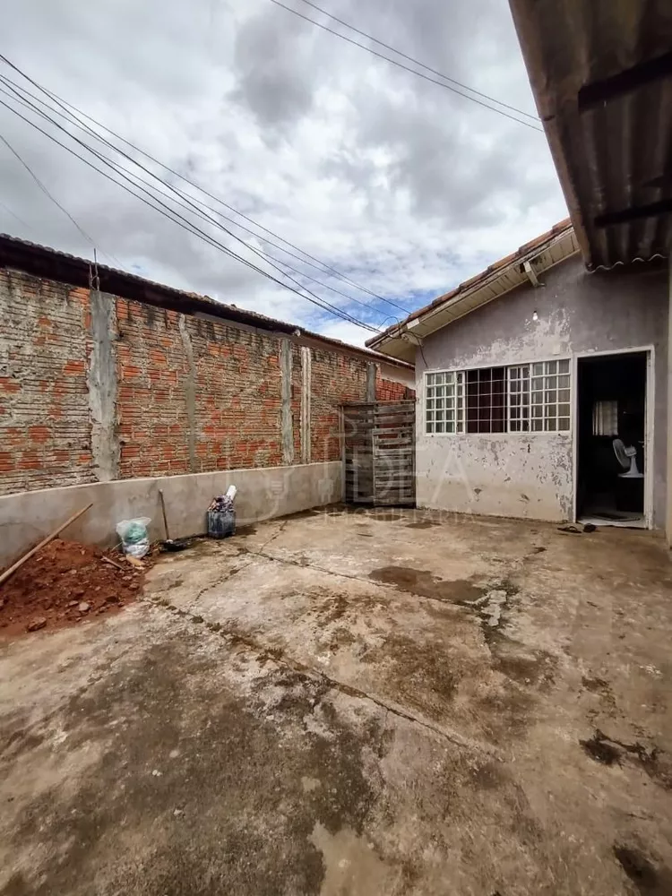 Casa à venda com 2 quartos, 200M2 - Foto 2