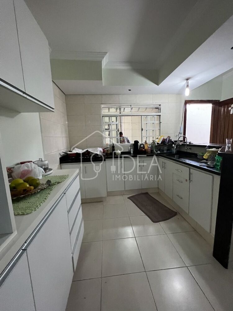 Casa, 3 quartos, 184 m² - Foto 1