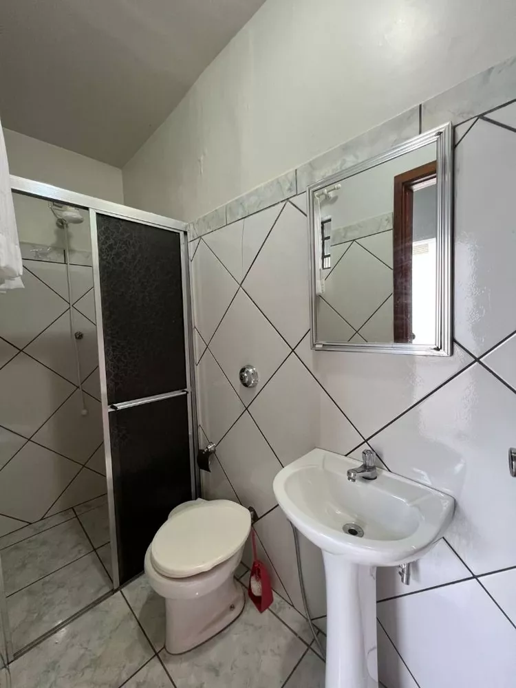 Casa à venda com 4 quartos, 240m² - Foto 22