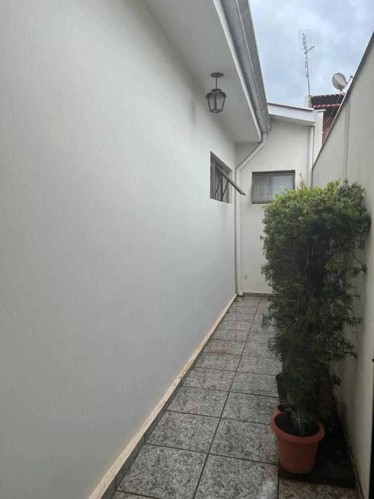 Casa à venda com 4 quartos, 240m² - Foto 17