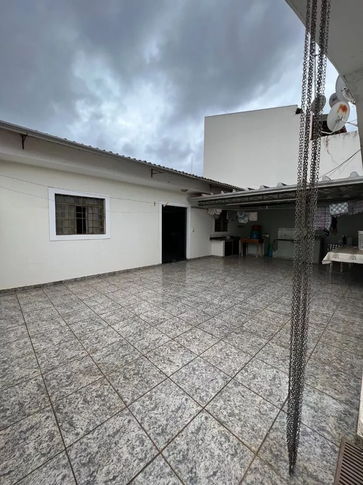 Casa à venda com 4 quartos, 240m² - Foto 20