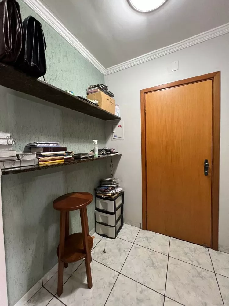 Casa à venda com 4 quartos, 240m² - Foto 10